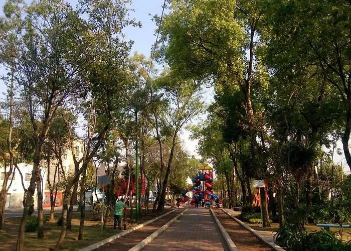 Alucarda Guest house *